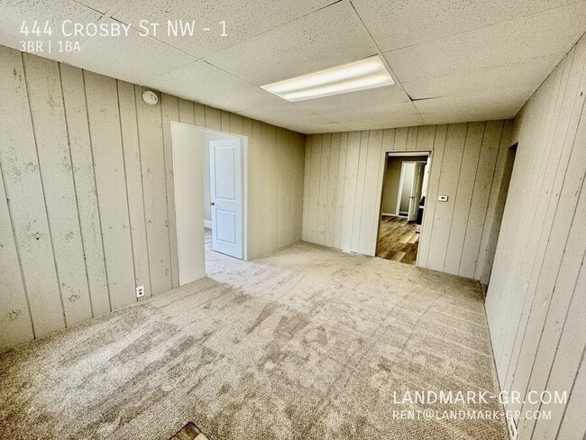 Building Photo - 444 Crosby St NW
