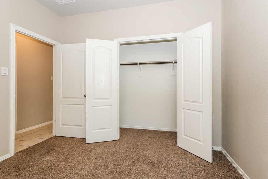 Building Photo - 25726 Northpark Palm Dr