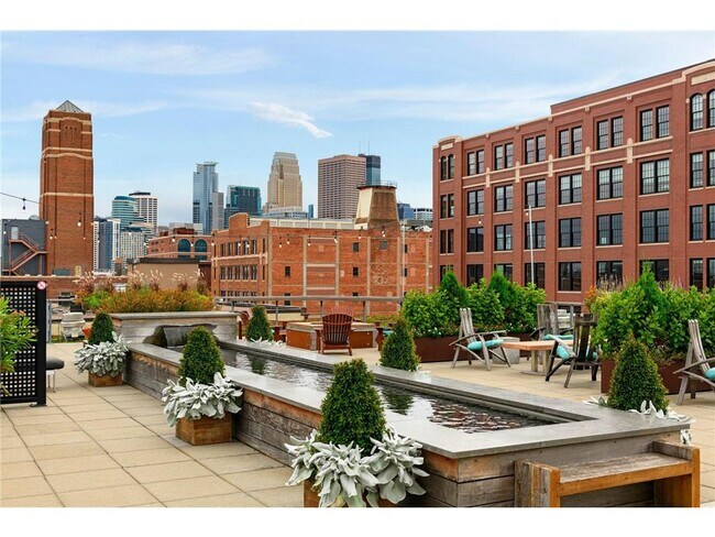 Building Photo - 730 N Washington Ave