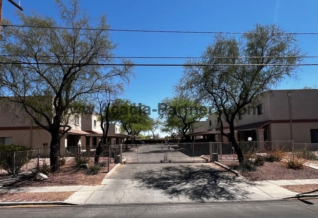 Primary Photo - **Gated!!**Two Bedroom Townhome
