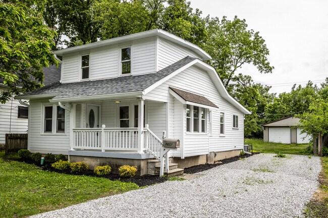 Primary Photo - 5617 Greenfield Ave
