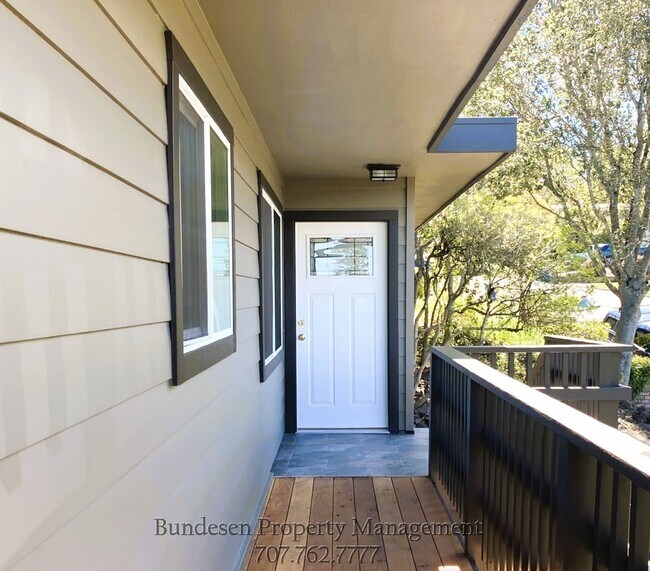 Building Photo - 77 Sunny Hill Dr