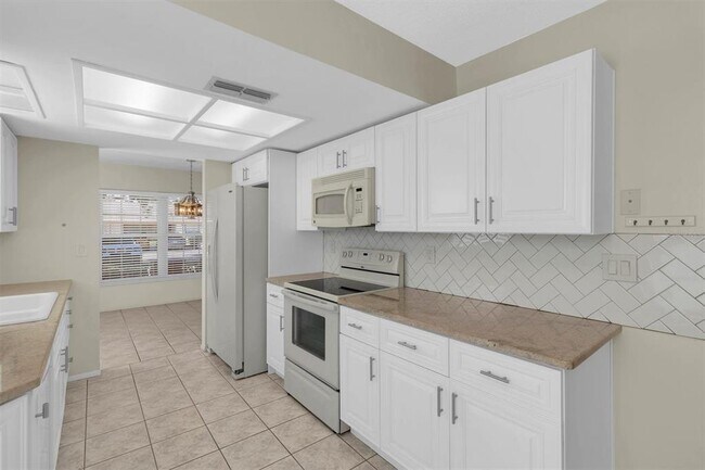 Building Photo - 4814 Grist Mill Cir