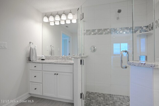 Building Photo - 1045 Jimmy Buffett Mem Hwy