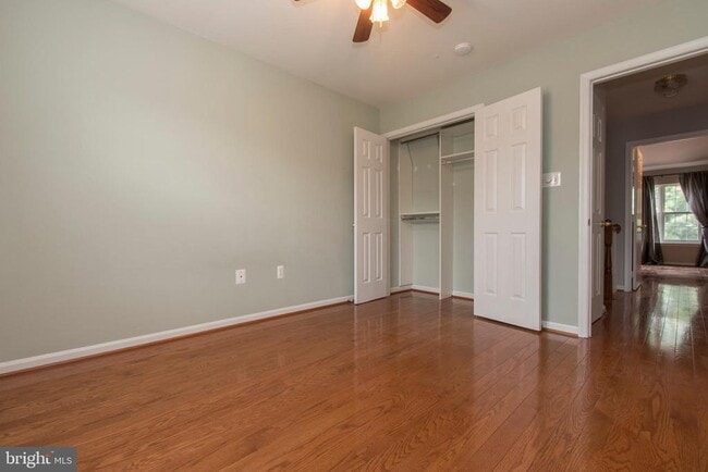 Building Photo - 117 Longpoint Way