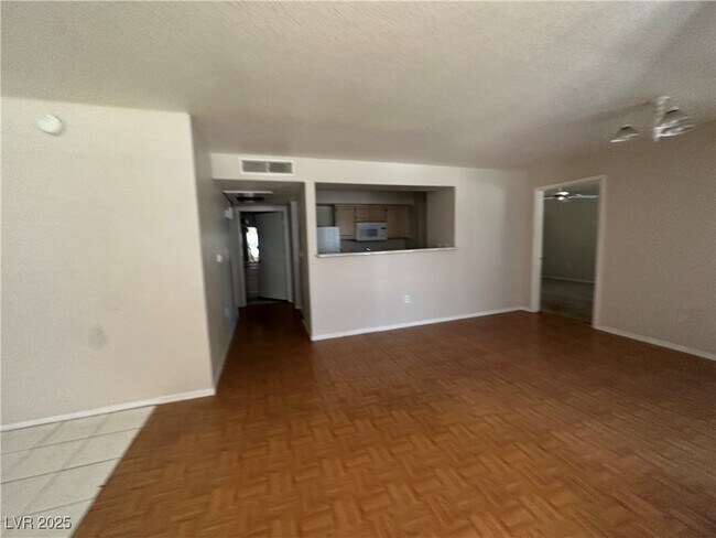 Building Photo - 555 E Silverado Ranch Blvd