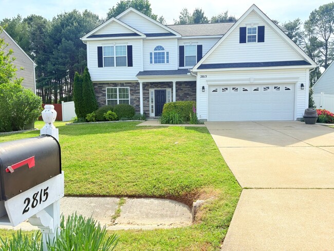 Primary Photo - Large Spacious Home With Fully Fenced In Y...