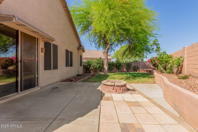 Building Photo - 6970 W Paso Trail