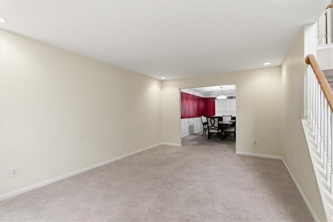 Building Photo - 345 Oxnard Cir SW