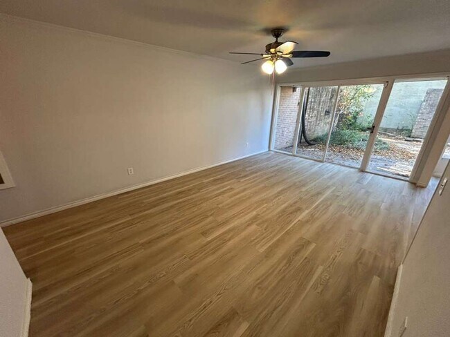 Building Photo - 1817 Pueblo Pl