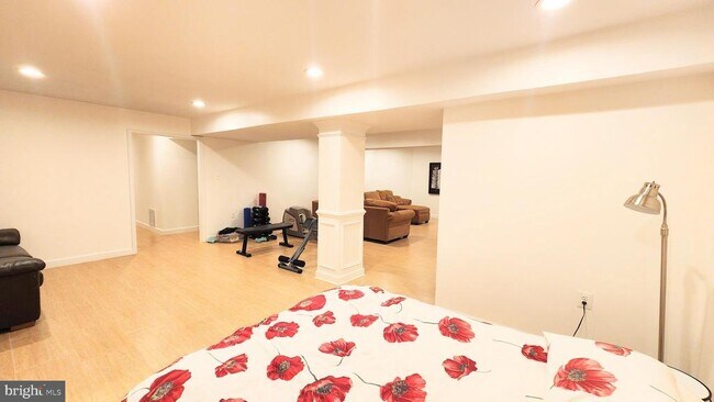 Building Photo - 5503 Chestermill Ct