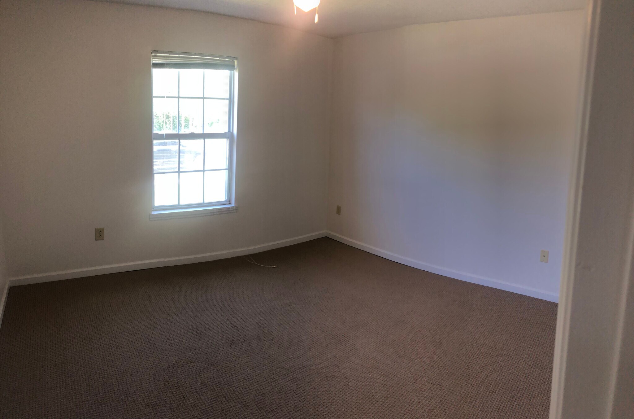 Building Photo - 136 Noah Ln