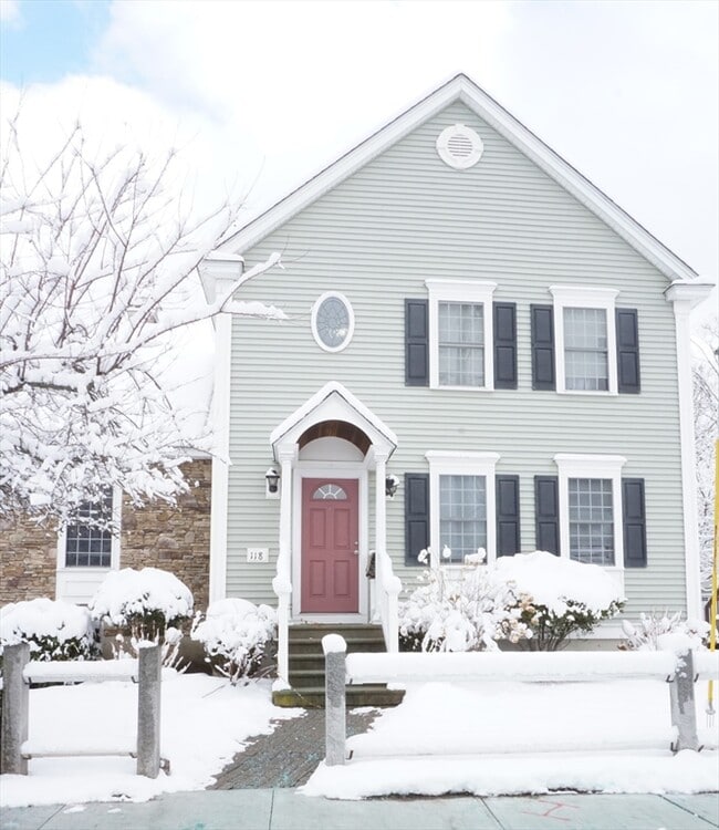 Building Photo - 118 Smith St