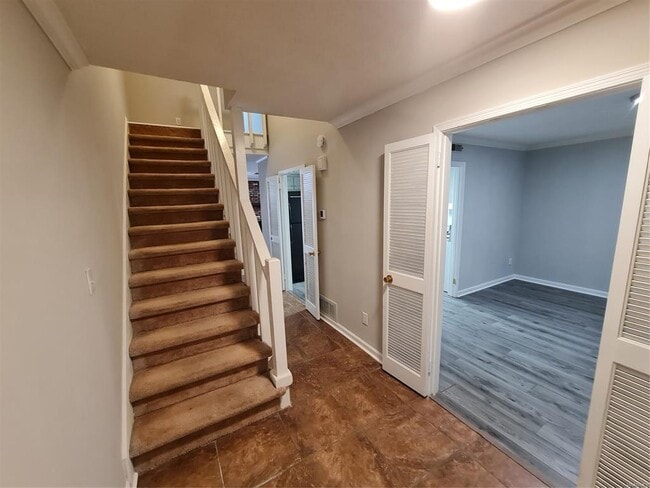 Building Photo - 1613 Cobblestone Ct