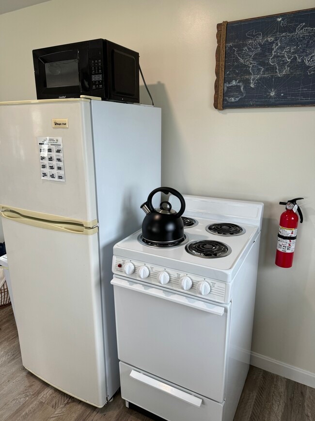 Building Photo - 11 Rapoza St