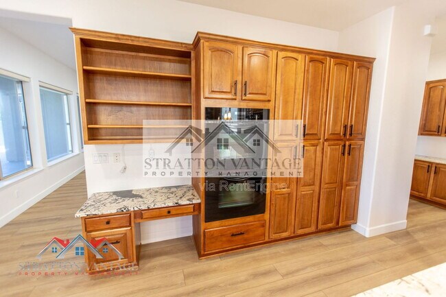 Building Photo - 13458 W Coronado Rd