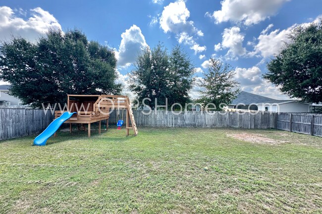 Building Photo - 4/2 in Redstone Subdivision!! AVAILABLE 10...