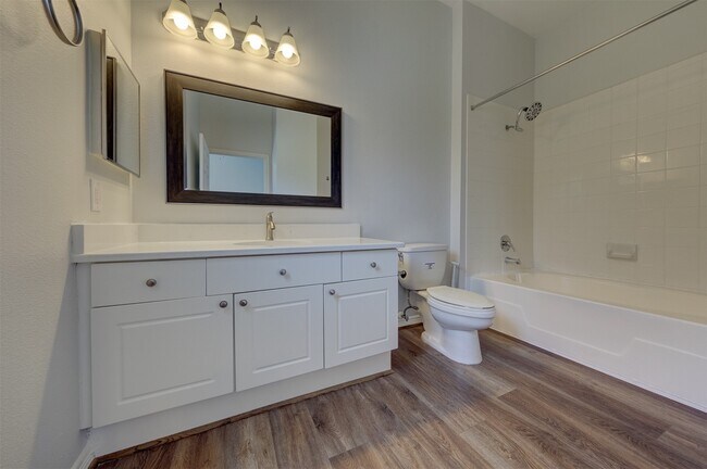 Building Photo - 3045 Marina Bay Dr