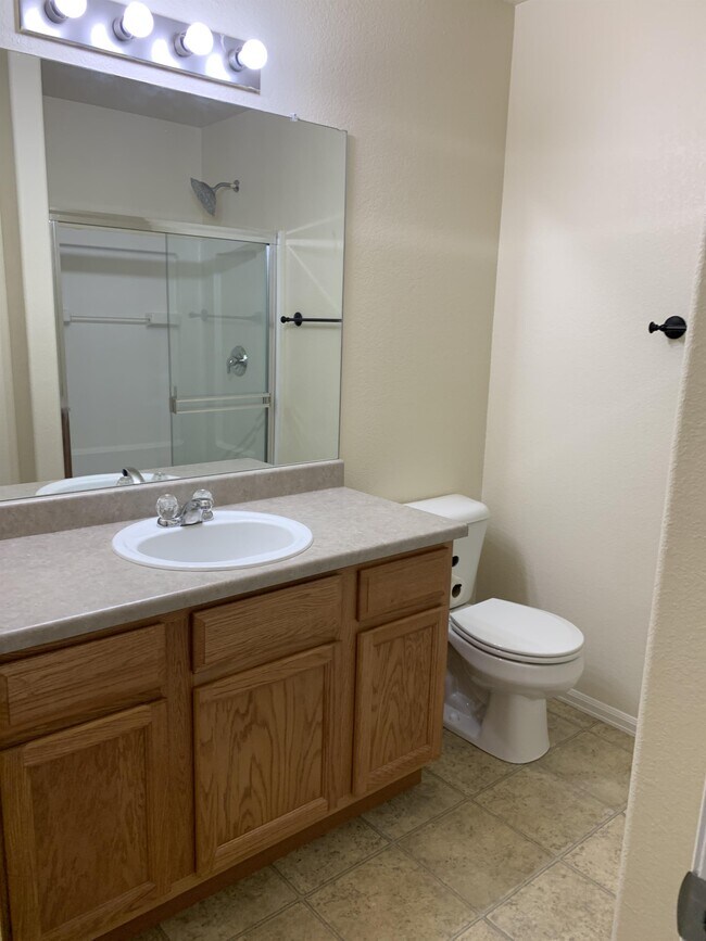 Building Photo - 755 Hailey Glenn View
