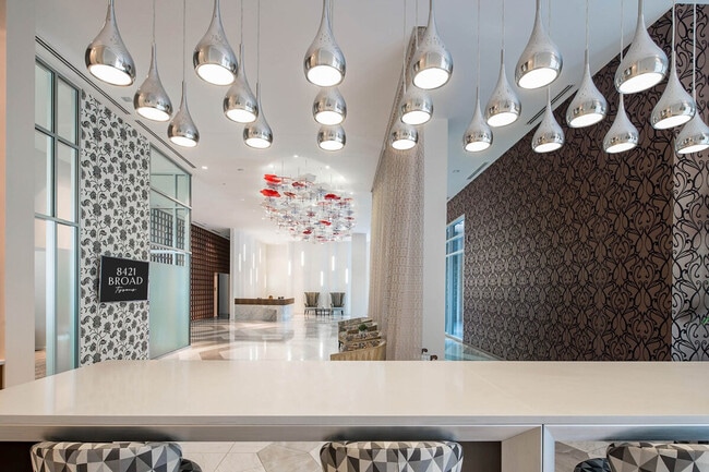 Building Photo - 8106 Leesburg Pike