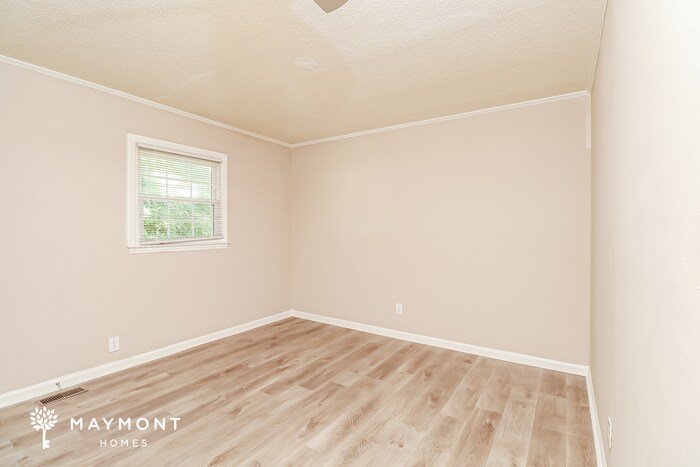 Building Photo - 1026 Woodhill Dr