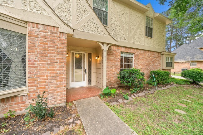 Building Photo - 18107 Shadow Valley Dr