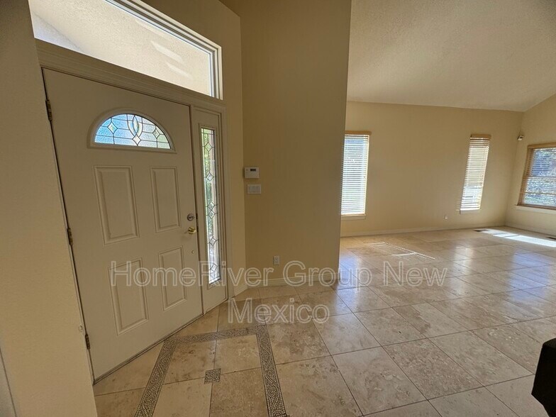 Building Photo - 7005 Sky Valley Way NE