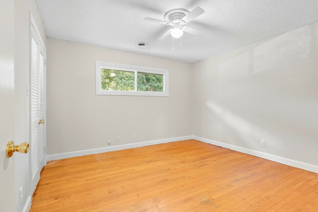Building Photo - Furnished Room Rental - Pfafftown