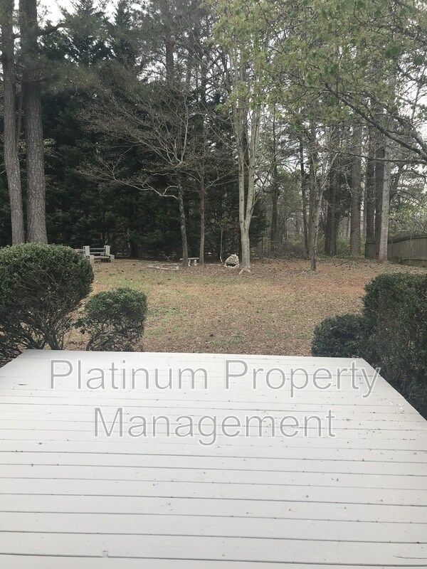 Building Photo - 1020 Twin Brook Ct NW