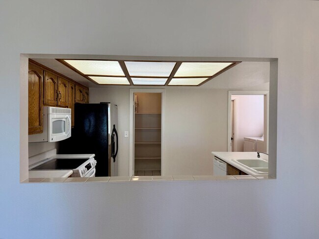 Building Photo - Townhouse on Mesa Del Sol Golf Course