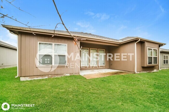 Building Photo - 1516 NE Jaclyn Dr, Grain Valley, MO 64029