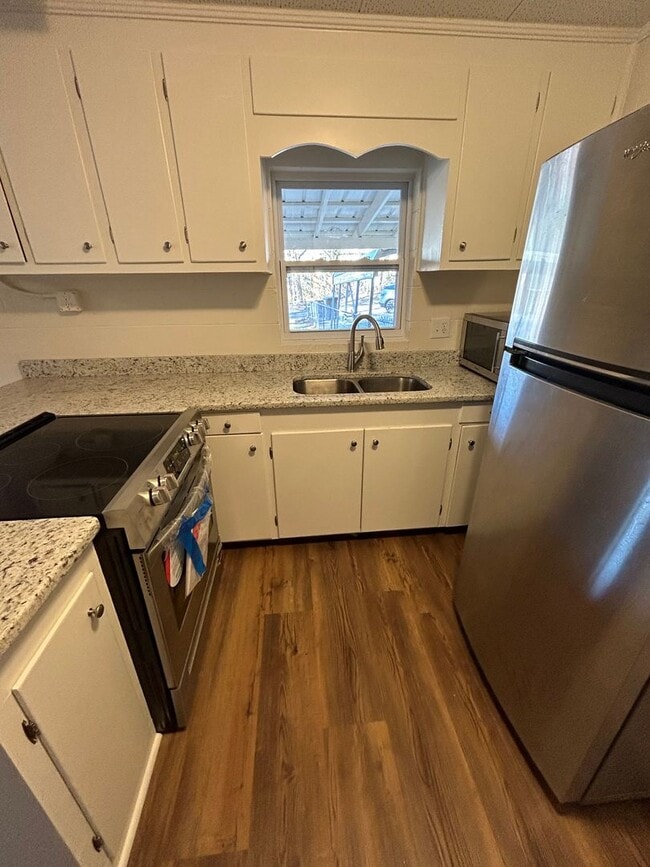 Building Photo - 3/1 Hidden Gem in Old East Rome- $1,195