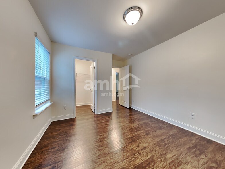 Building Photo - 174 Makenna Dr