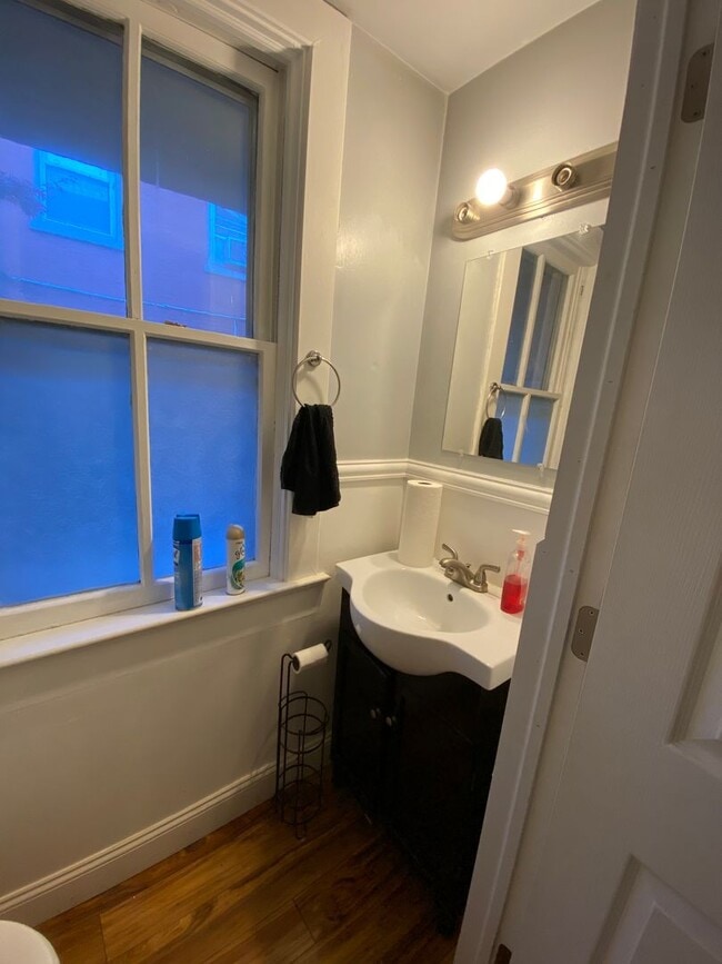 Building Photo - Remarkable 3 BR Townhouse in Downtown Lancaster City with Large Fenced in Backyard!