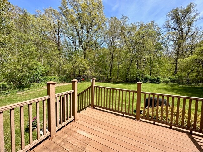 Building Photo - 58 Trailwood Dr