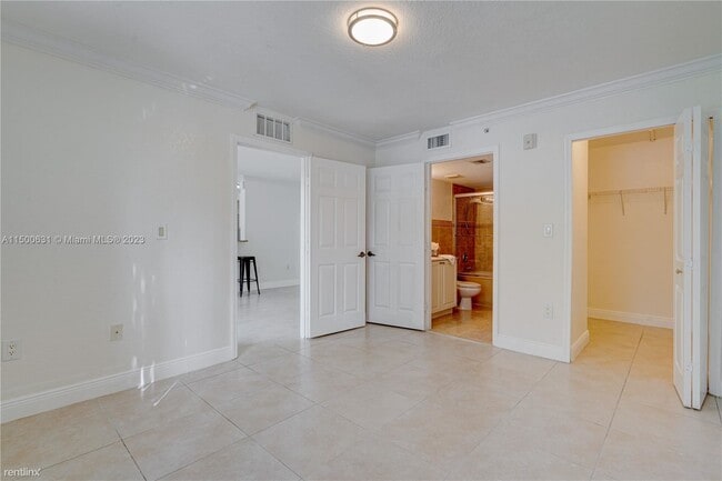 Building Photo - 3 br, 2 bath House - 21100 SW 87th Ave Apt...