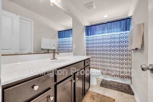 Building Photo - 4013 Singerville Ct