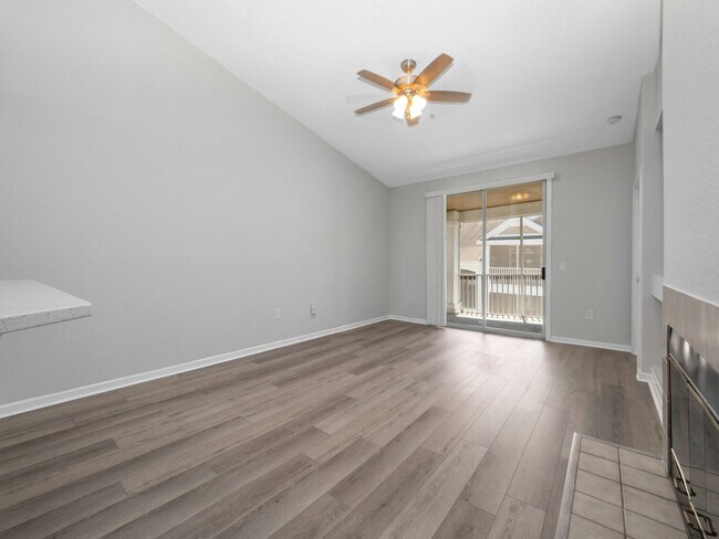 Building Photo - 8300 Elm Park Dr