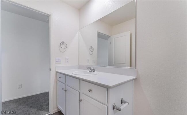 Building Photo - 6956 Honor Hl St