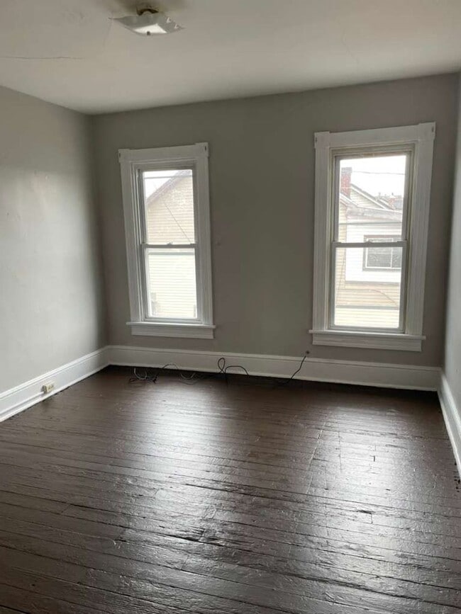 Building Photo - 436 Crawford Ave