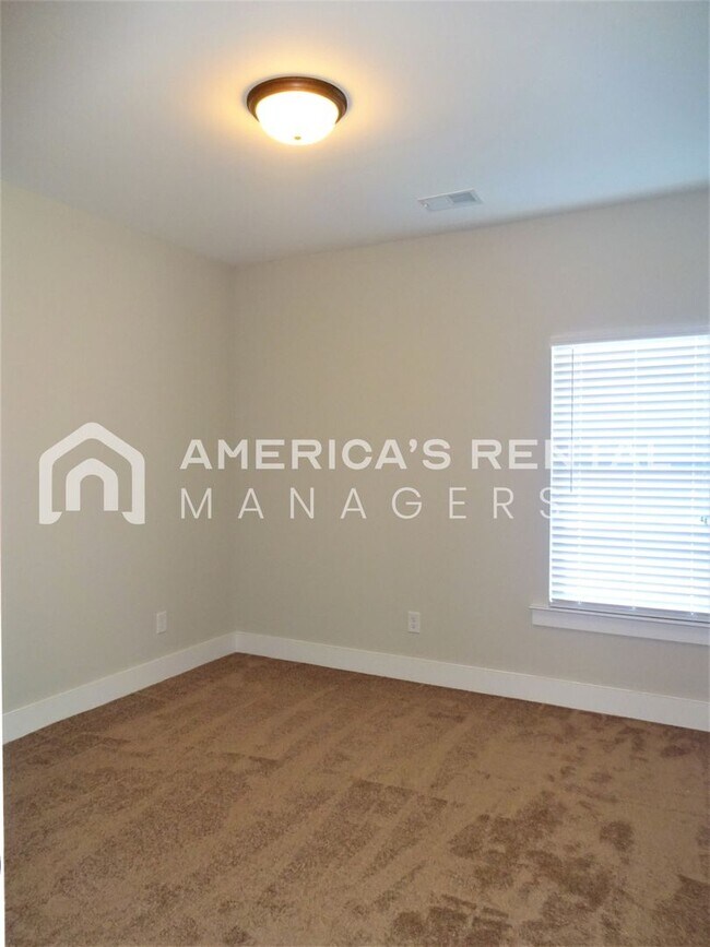 Building Photo - Home for rent in Calera, AL!  Available to view now!!!