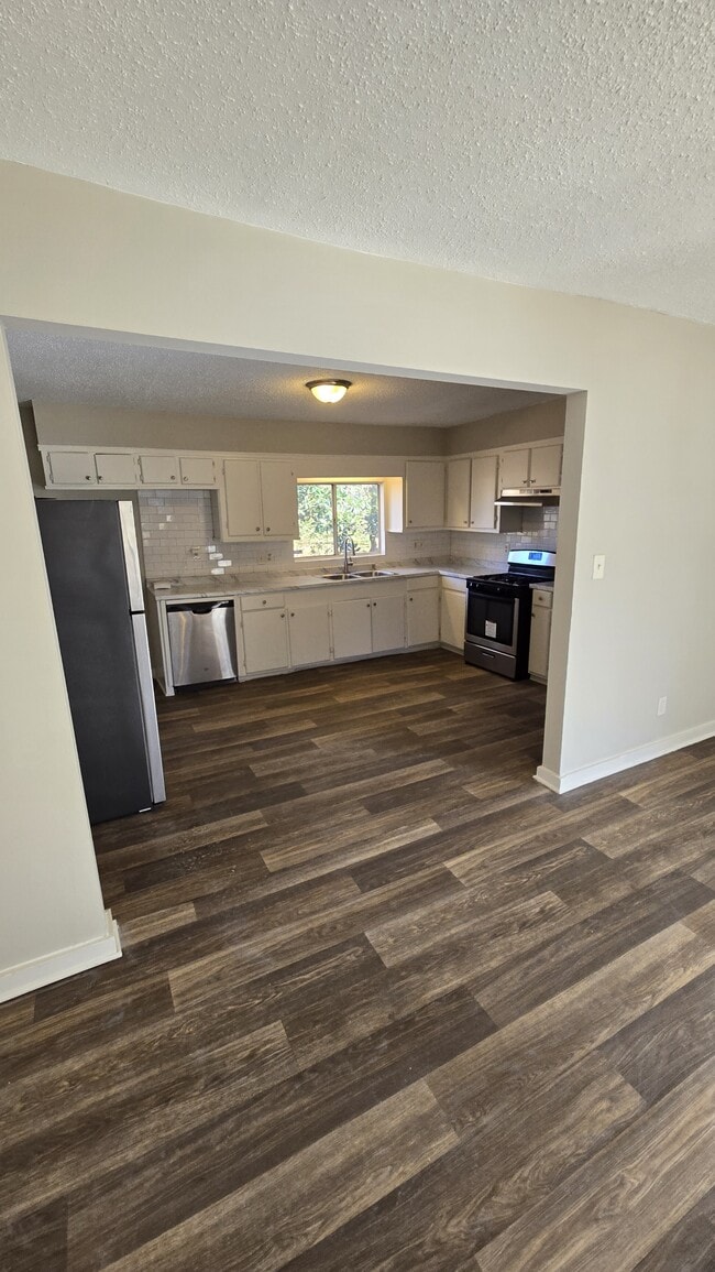 Building Photo - 512 Woodward Ave