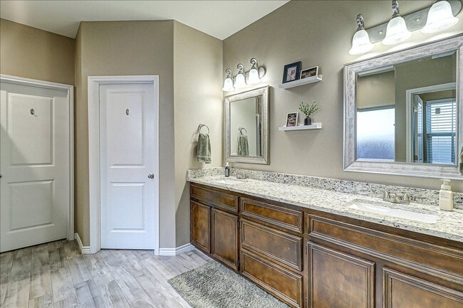 Building Photo - 5817 Bella Di Giorno Dr