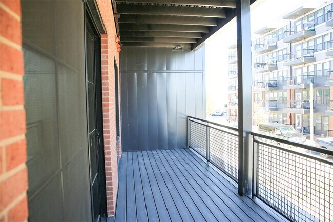 Building Photo - 4315 S Congress Ave