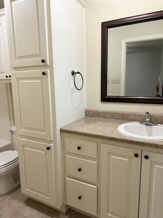 Building Photo - 2624 112th St