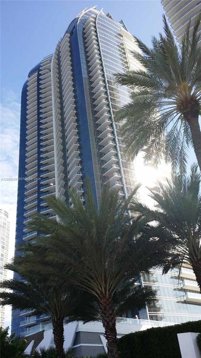 Building Photo - 17121 Collins Ave