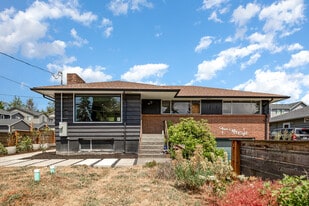 Building Photo - 458 SW 126th St
