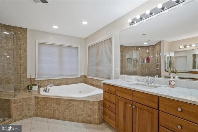 Building Photo - 2393 Watters Glen Ct