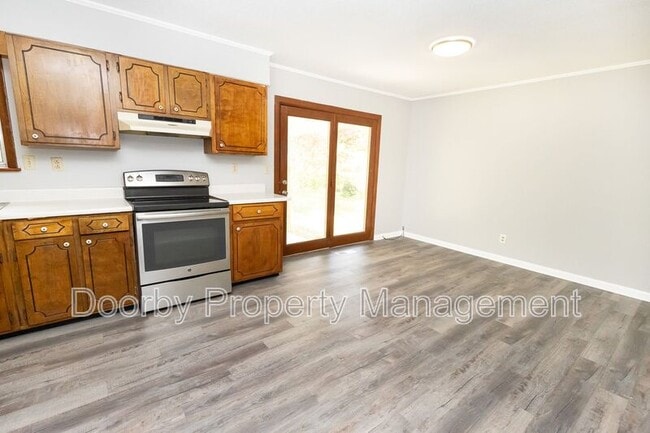 Building Photo - 8911 Drake Parkway Rd