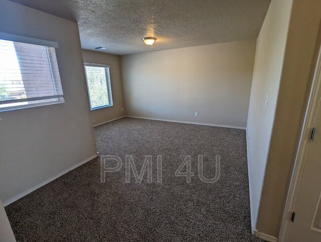 Building Photo - 2035 Ferndale Rd SE